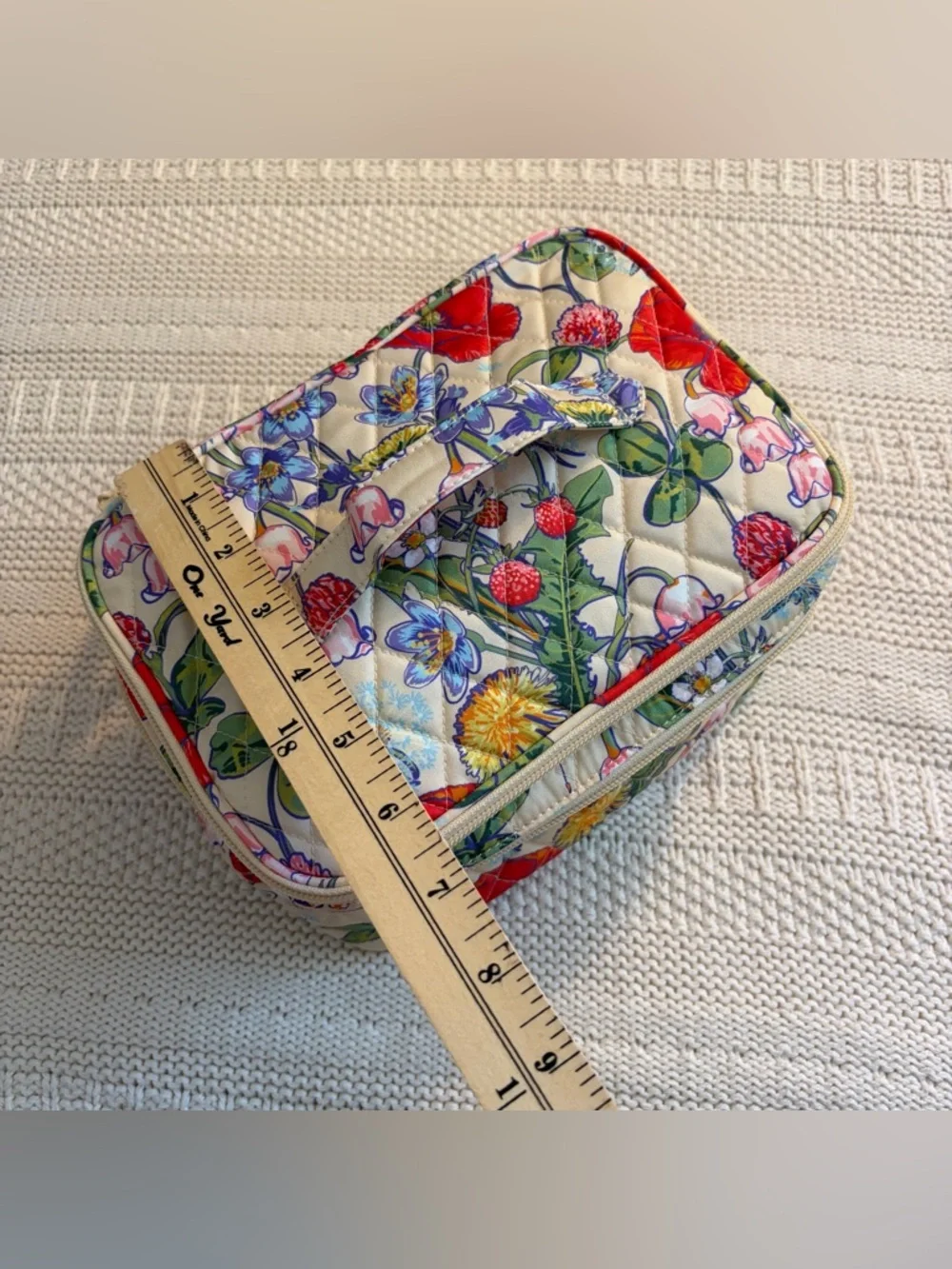NWOT Vera Bradley Brush Up Cosmetic Case in All the Pretty Wildflowers print